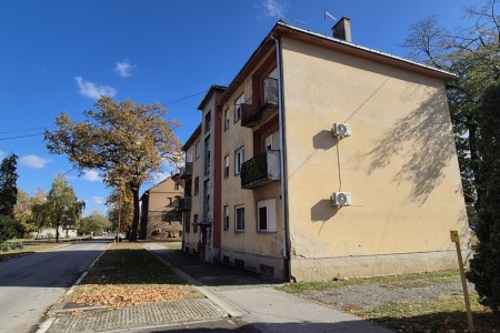 Belišće, dvosoban stan u prizemlju, centar, 50 m2