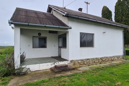 Črnkovci, kuća na mirnoj lokaciji, 80,35 m2