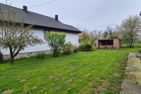 Črnkovci, kuća na mirnoj lokaciji, 80,35 m2