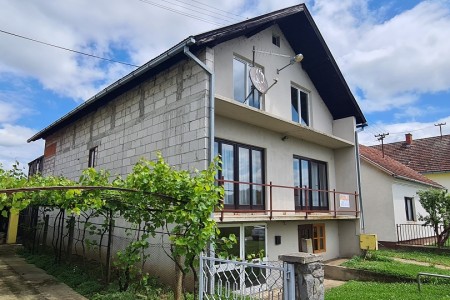 Valpovo, kuća katnica, 349,13 m2