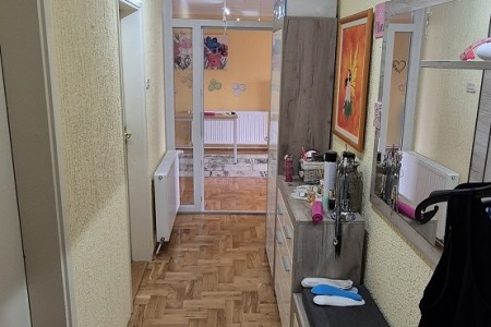 Valpovo, trosoban stan u centru, 75,69 m2