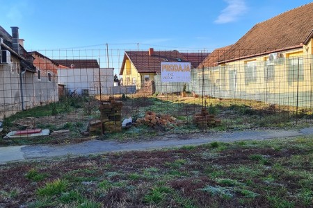 Valpovo, građevinsko zemljište s projektnom dokumentacijom, 415 m2