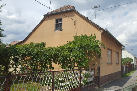 Belišće, kuća u ulici P. Zrinskog, 111,14 m2