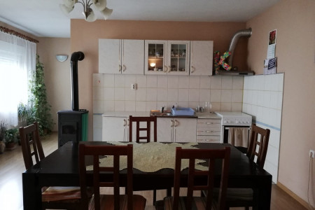 Bistrinci, renovirana i namještena kuća, 70,44 m2