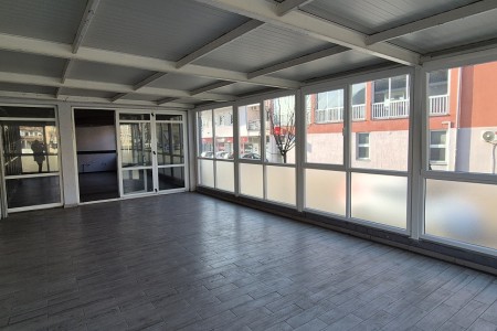 Osijek &ndash; Martina Divalta | Poslovni prostor 364 m&sup2; + NOVO zatvorena terasa