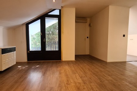Bistrinci, kuća sa 2 stana, 172,84 m2, VIRTUALNA ŠETNJA