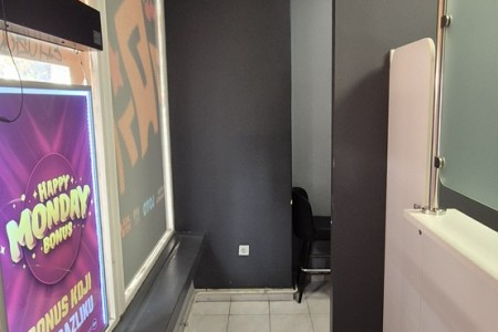Belišće, centar, poslovni prostor, 40 m2 - NAJAM
